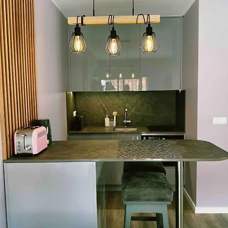 150m To Beach-cosy Studiohistoric Oldtown * Віавіа